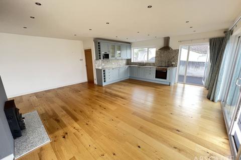 2 bedroom detached house to rent, Ranscombe Close, Brixham, TQ5