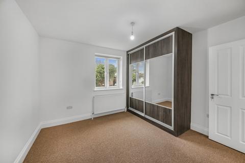 5 bedroom detached house to rent, Kavsan Place, Cranford, Hounslow