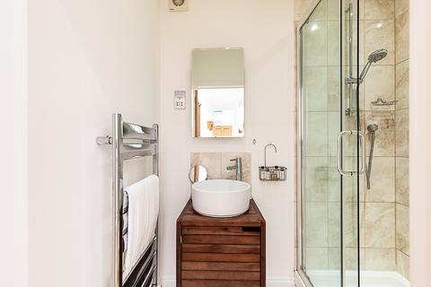 1 bedroom flat to rent,  Upcerne Road, London SW10