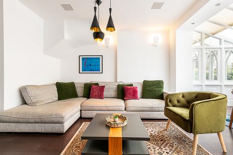 3 bedroom flat to rent,  Upcerne Road, London SW10