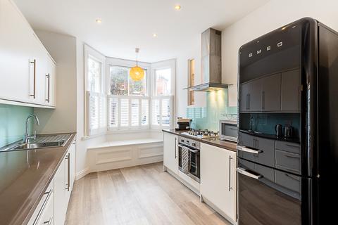 3 bedroom flat to rent,  Upcerne Road, London SW10