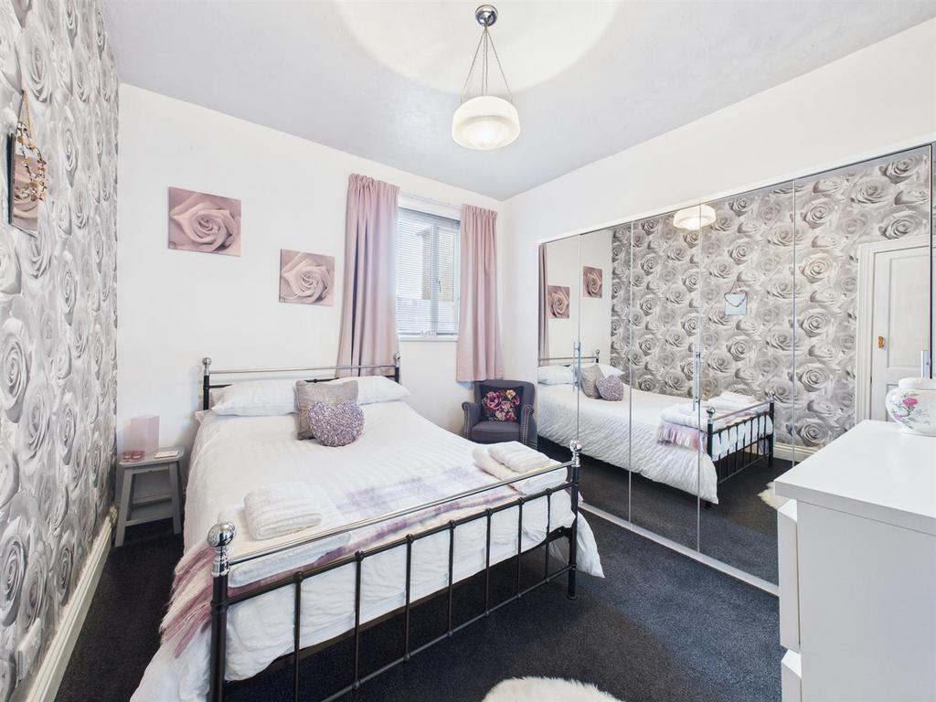 Bedroom: