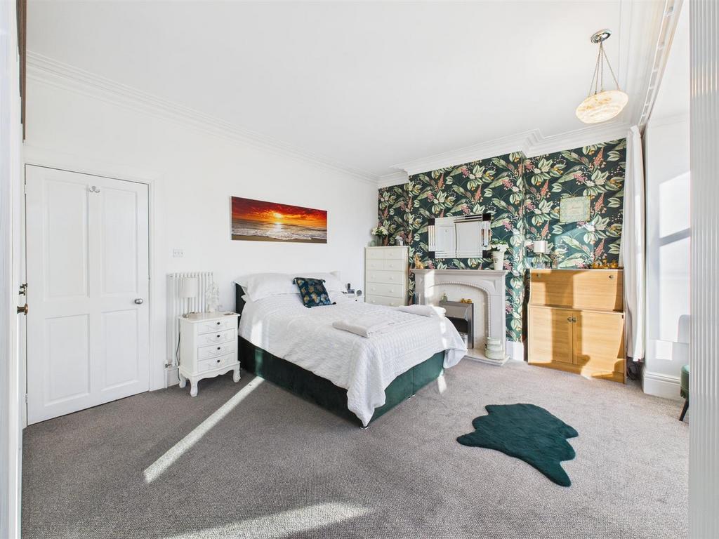 Bedroom: