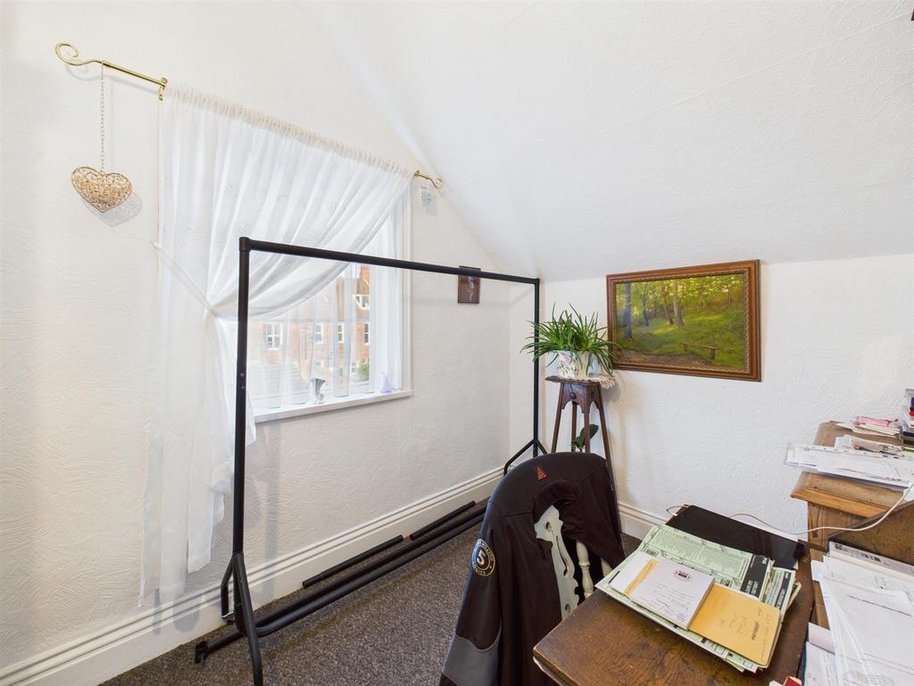 Bedroom: