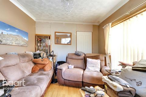 3 bedroom semi-detached bungalow for sale, Oval Road, Norwich