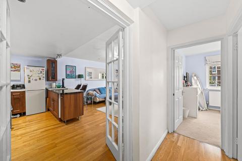 2 bedroom flat for sale, Priory Road, NW6