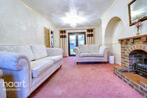 4 bedroom semi-detached house for sale, Raydons Road, Dagenham