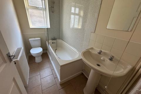 2 bedroom terraced house to rent, Hampton Street, Merthyr Tydfil, CF47