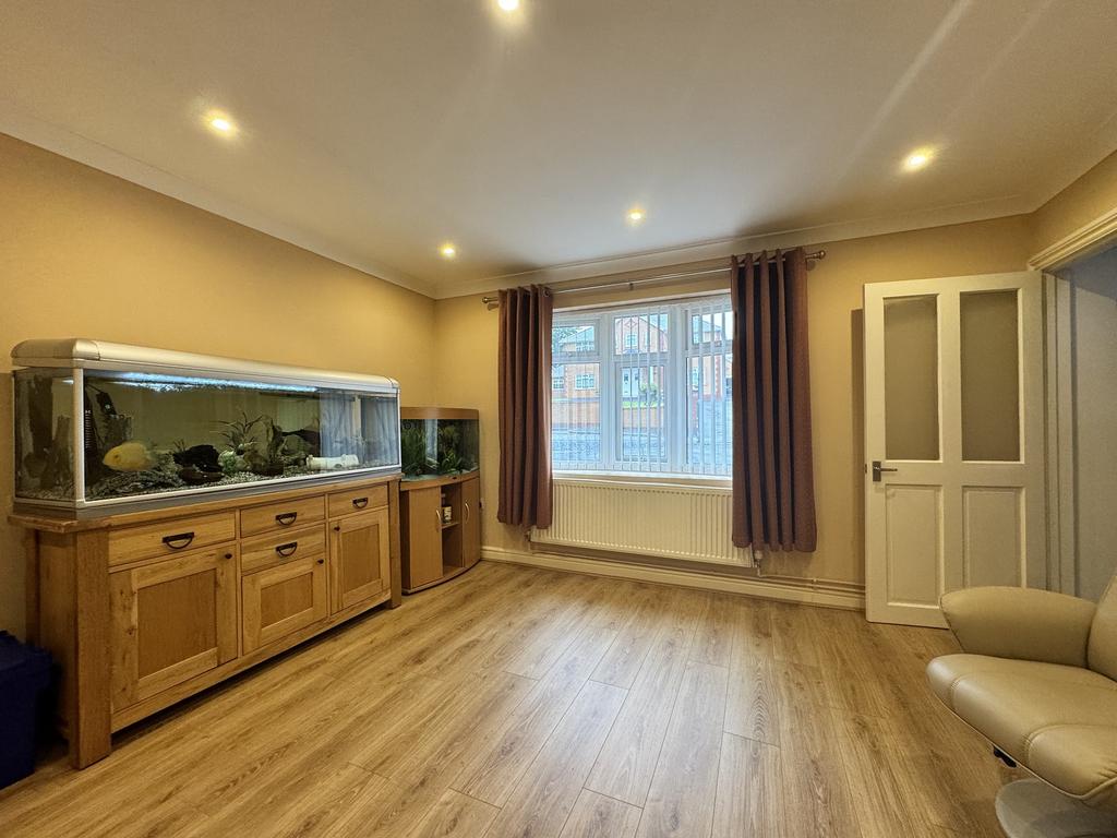 Bedroom 4/Living Room