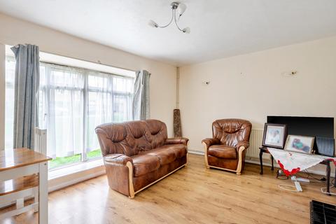 undefined, Wrythe Lane, Sutton SM5