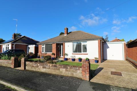 2 bedroom detached bungalow for sale, Oaktree Gardens, Southampton SO30