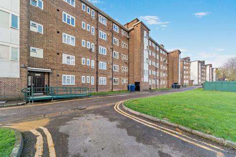 undefined, Restons Crescent, London, SE9