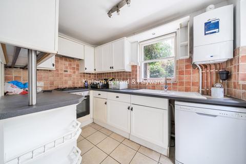2 bedroom flat to rent, Handforth Road, Oval, London, SW9