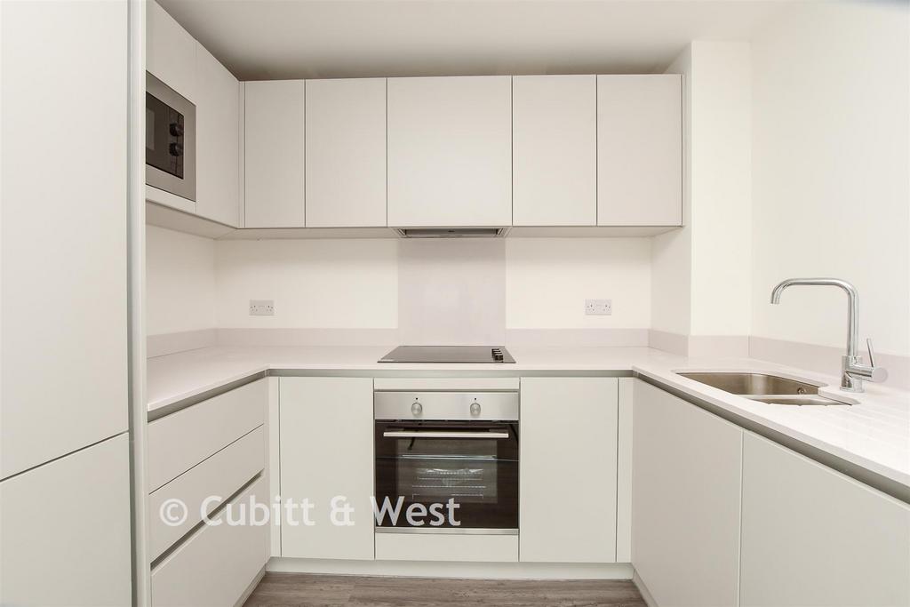 Kitchen Lounge/Dining Area