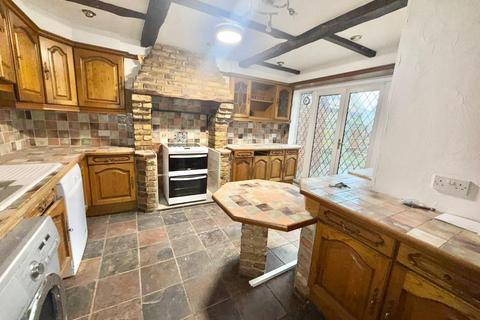 4 bedroom detached house to rent, Coldharbour Lane, Hayes, UB3 3HG