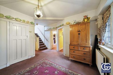 undefined, Barn Hill, Wembley, HA9