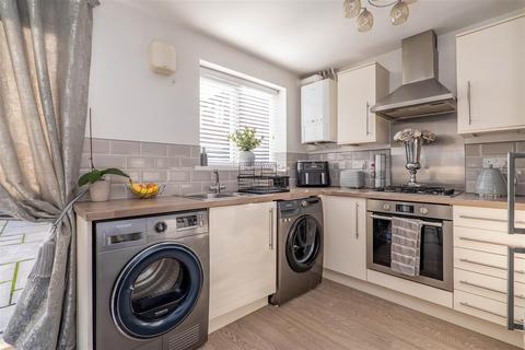 3 bedroom semi-detached house for sale, Aspenwood Close, Bamber Bridge, Preston