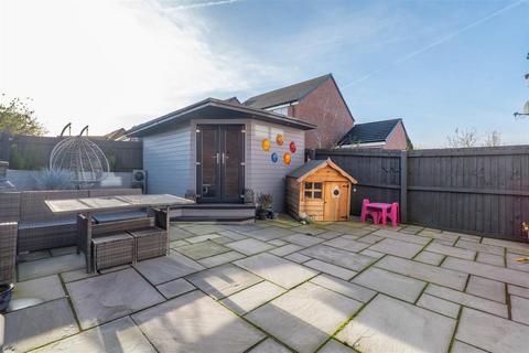 3 bedroom semi-detached house for sale, Aspenwood Close, Bamber Bridge, Preston