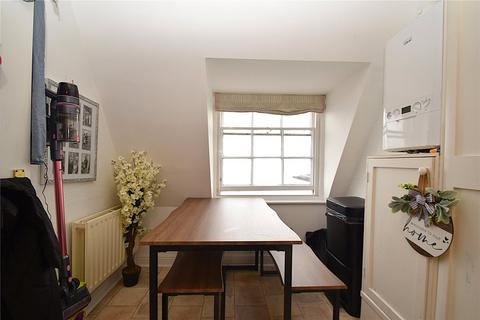 2 bedroom penthouse for sale, Queens Parade, Scarborough, North Yorkshire, YO12