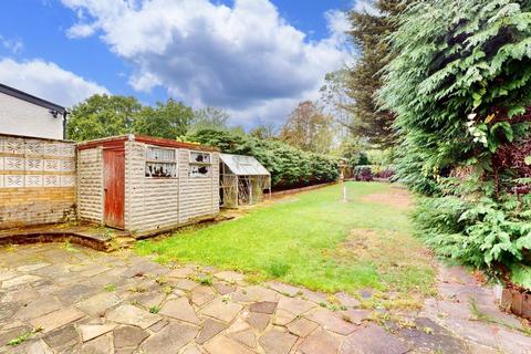3 bedroom semi-detached house to rent, Greystone Gardens, Harrow, HA3