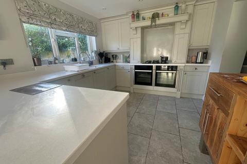 5 bedroom detached house for sale, Oak Road, Dibden Purlieu