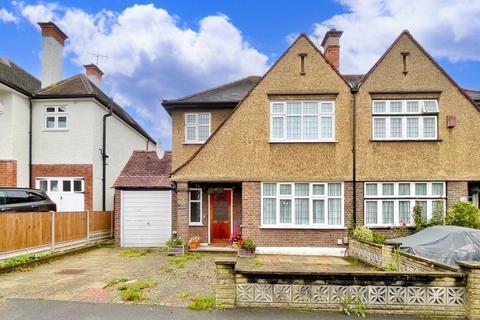 3 bedroom semi-detached house to rent, Greystone Gardens, Harrow, HA3