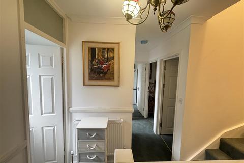 undefined, Weale Road, London E4