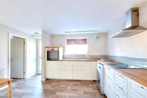 2 bedroom bungalow for sale, Gervase Gardens, Clifton Village, Nottingham
