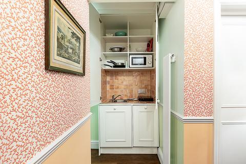 undefined, Brondesbury Villas, London NW6