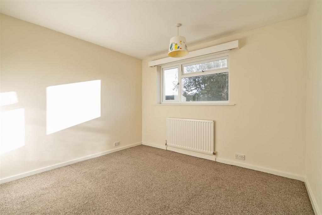24 Broomfields Farm Road 1.jpg
