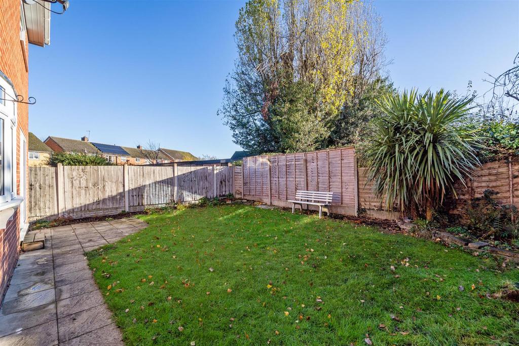 24 Broomfields Farm Road 17.jpg