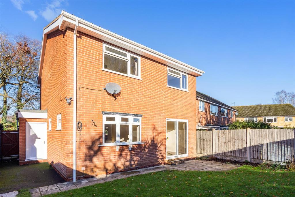 24 Broomfields Farm Road 18.jpg