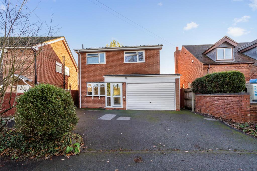 24 Broomfields Farm Road 21.jpg