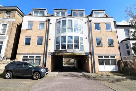2 bedroom flat to rent, Middleton Court, Forest Hill