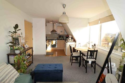 2 bedroom flat to rent, Middleton Court, Forest Hill