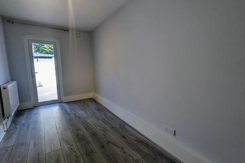undefined, Albany Road, Brentford, TW8