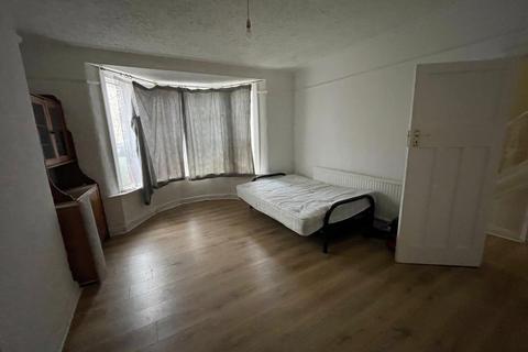 undefined, Fernbank Avenue, Wembley, HA0