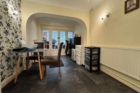 4 bedroom semi-detached house for sale, Saddlers Close, East Goscote, Leicestershire. LE7 3ZS