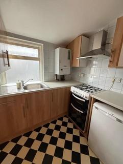 2 bedroom flat to rent, Upper Tooting Road, London
