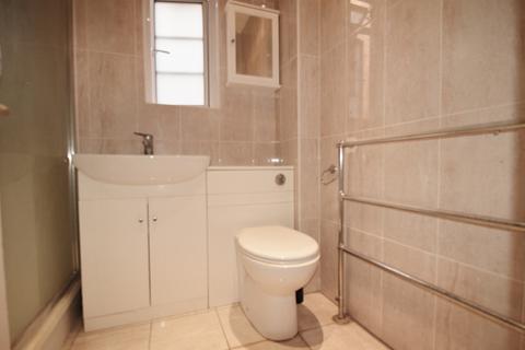 2 bedroom apartment for sale, Latymer Court, Hammersmith Road, Hammersmith, W6