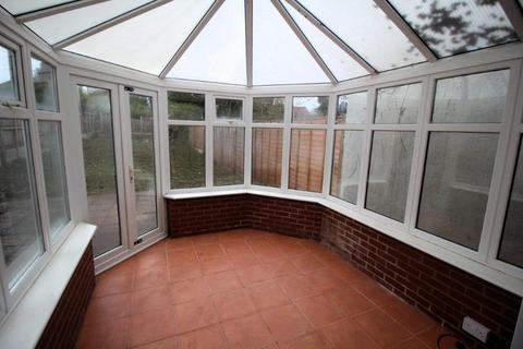 3 bedroom semi-detached house for sale, Holly Road, Oldbury B68
