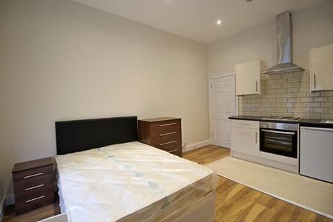 undefined, Lampton Road, Hounslow, Middlesex, TW3