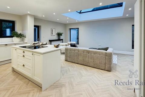 4 bedroom bungalow for sale, Blind Lane, Durham DH3