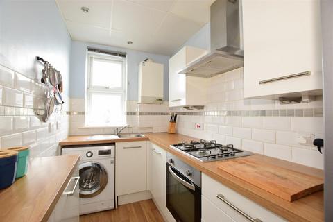 2 bedroom maisonette to rent, Wilkes Road Sandown PO36