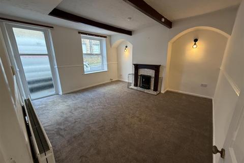 3 bedroom house to rent, Brian Street, Huddersfield HD3