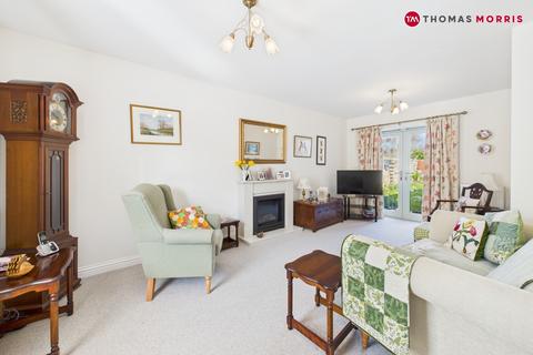 3 bedroom end of terrace house to rent, Berkley Street, St. Neots PE19