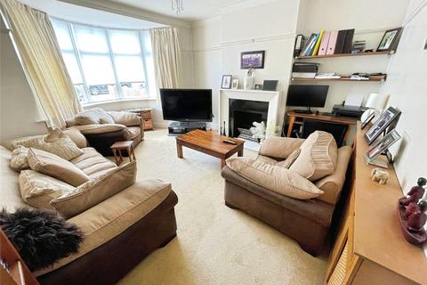 3 bedroom semi-detached house to rent, Keswick Avenue, Hornchurch, Essex, RM11