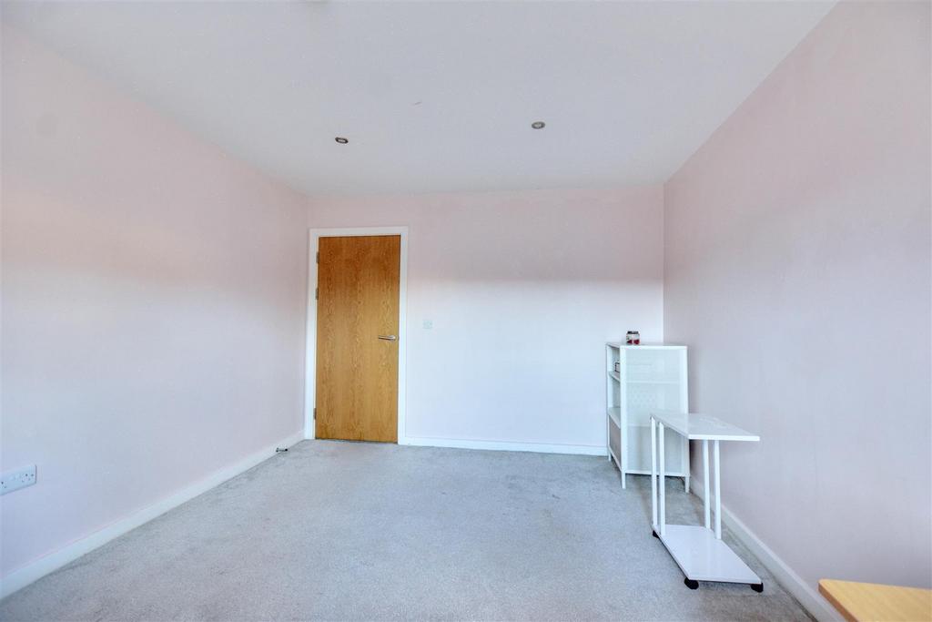 Bedroom 2 2.jpeg