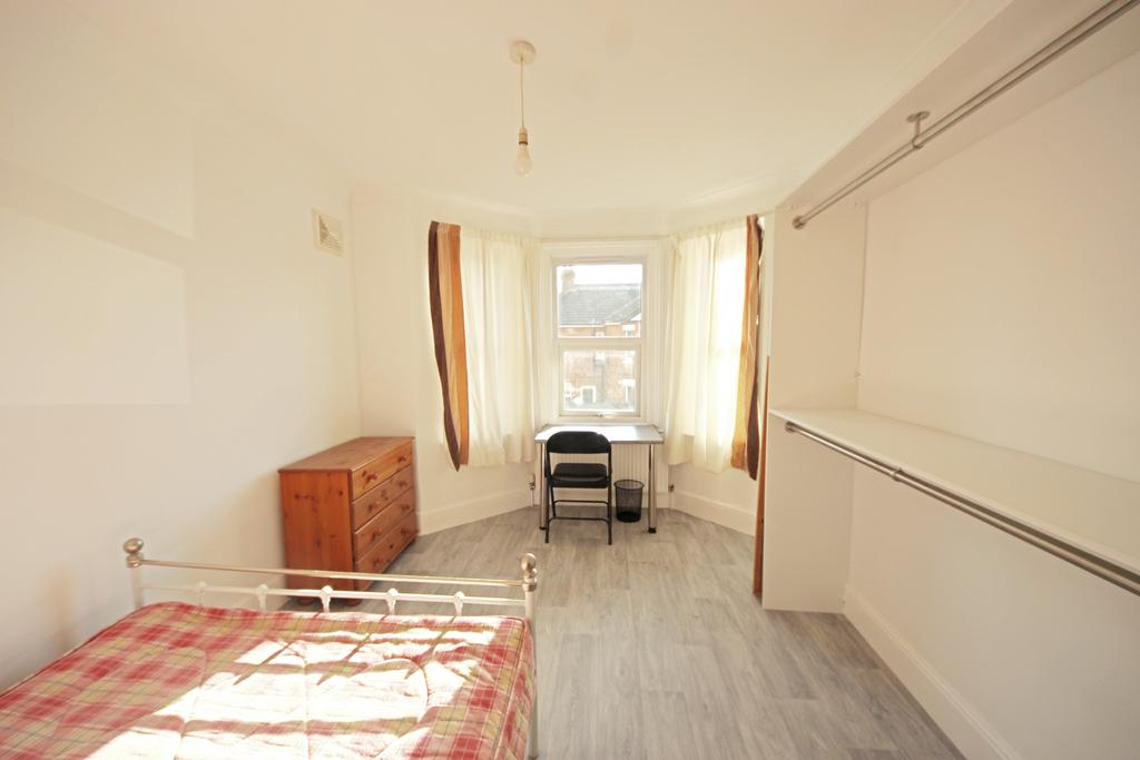 Bedroom 4 c