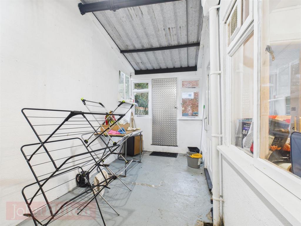 CAM02534 G0-PR0615-STILL012.jpg